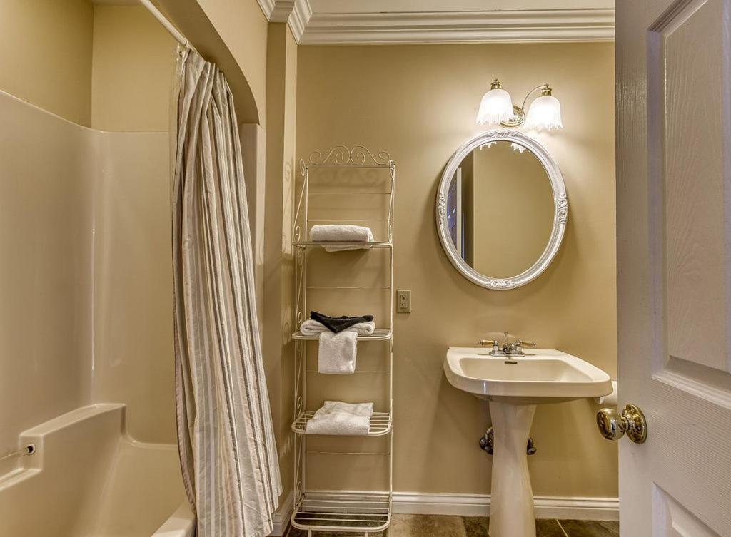 גטלינבורג Ober Hideaway, Hot Tub, Wifi, 1089 Free Tickets Each Paid Day, Dollywood And More מראה חיצוני תמונה