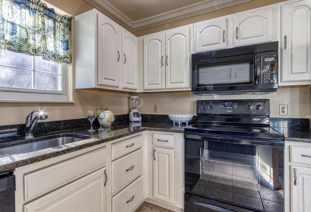 גטלינבורג Ober Hideaway, Hot Tub, Wifi, 1089 Free Tickets Each Paid Day, Dollywood And More מראה חיצוני תמונה